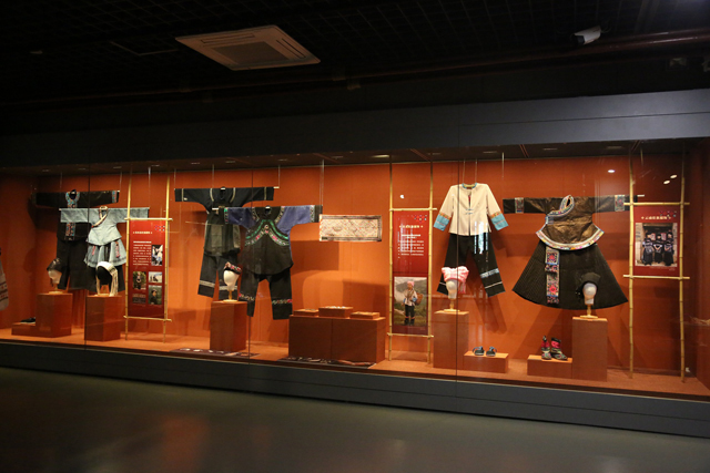 壮锦进校园活动